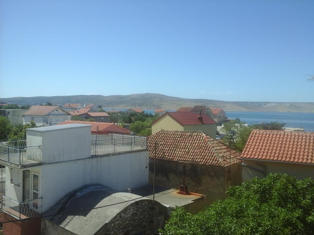 Apartments Viktorija Starigrad Paklenica Exterior photo