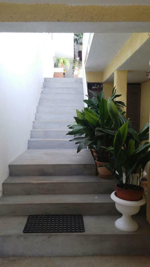Apartments Viktorija Starigrad Paklenica Exterior photo